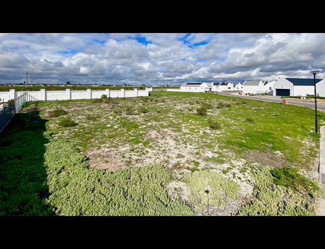 654M² VACANT LAND FOR SALE IN LAAIPLEK